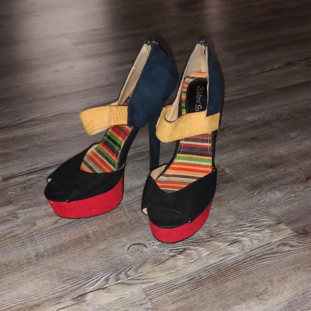2 Lips Too navy black red tan